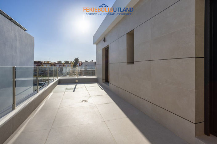 Image No.40-4 Bed Villa for sale