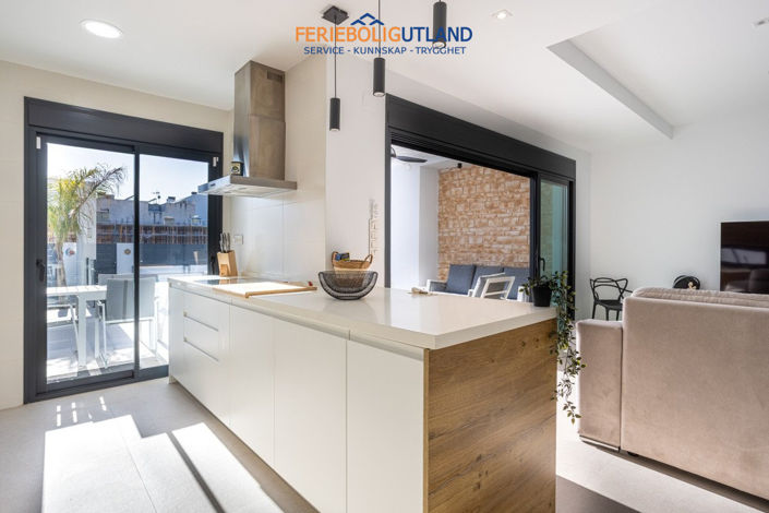 Image No.5-4 Bed Villa for sale