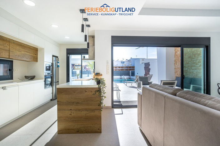 Image No.8-4 Bed Villa for sale