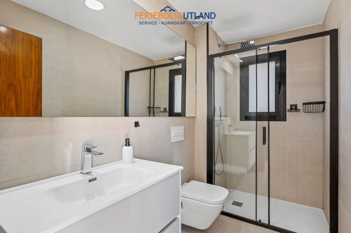 Image No.26-4 Bed Villa for sale