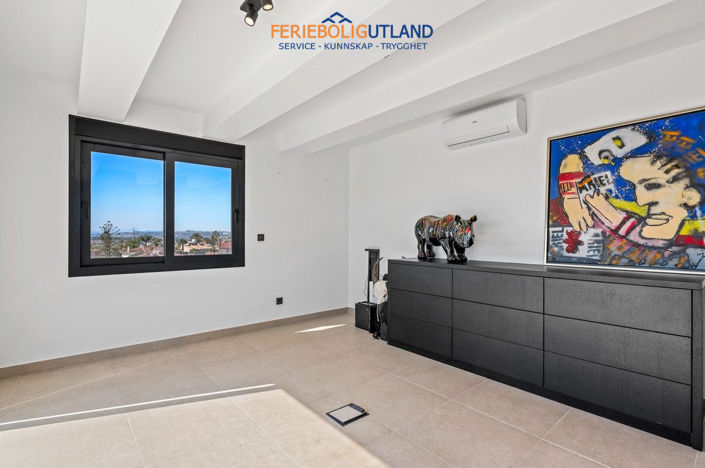 Image No.34-4 Bed Villa for sale