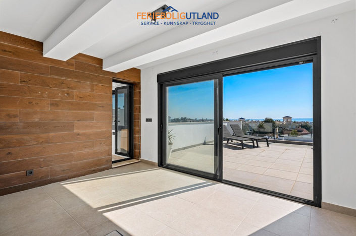 Image No.35-4 Bed Villa for sale