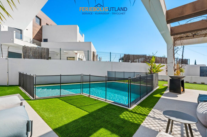 Image No.4-4 Bed Villa for sale