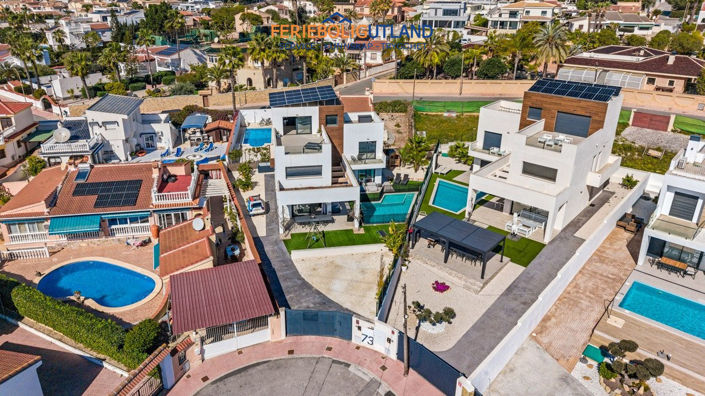 Image No.47-4 Bed Villa for sale