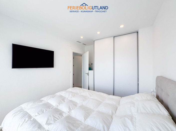 Image No.14-2 Bed Townhouse for sale