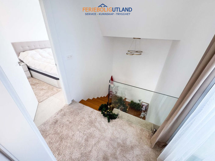 Image No.15-2 Bed Townhouse for sale