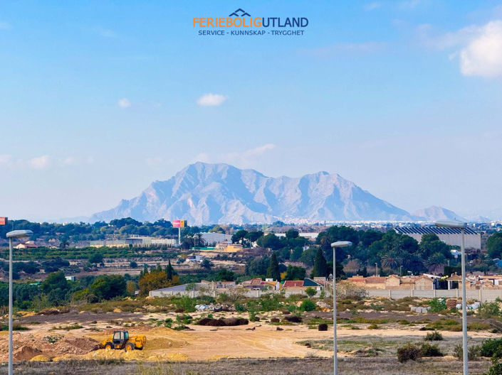 Image No.17-2 Bed Townhouse for sale