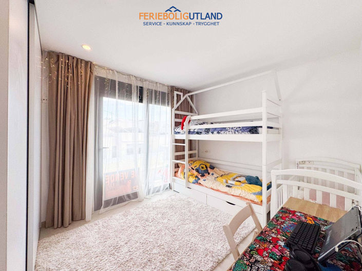 Image No.19-2 Bed Townhouse for sale