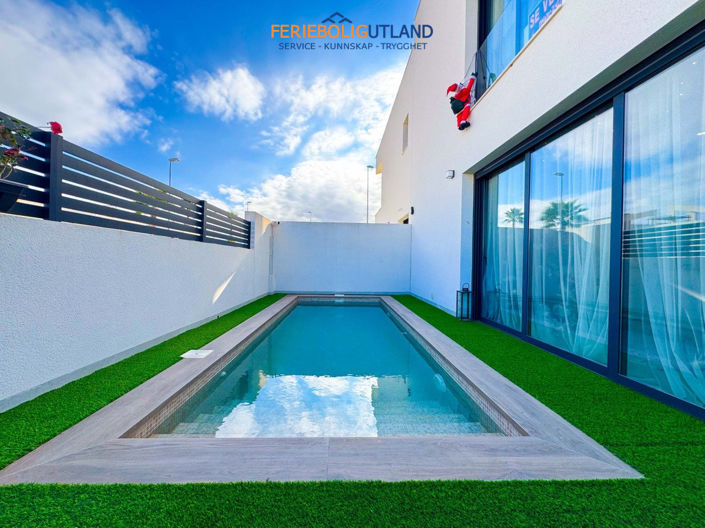 Image No.24-2 Bed Townhouse for sale