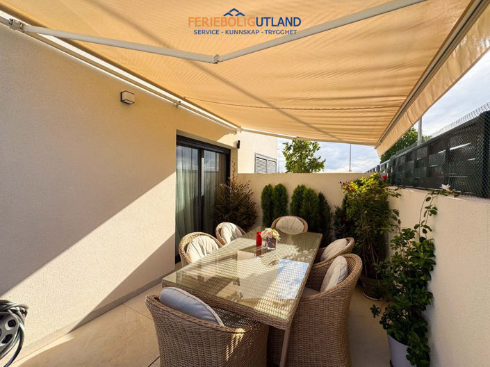 Image No.35-2 Bed Townhouse for sale