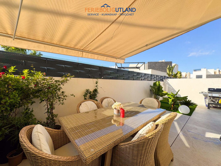 Image No.36-2 Bed Townhouse for sale