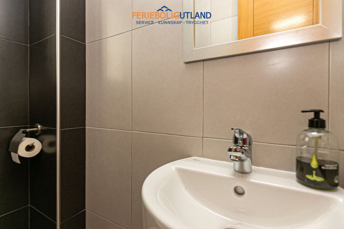 Image No.15-3 Bed Townhouse for sale