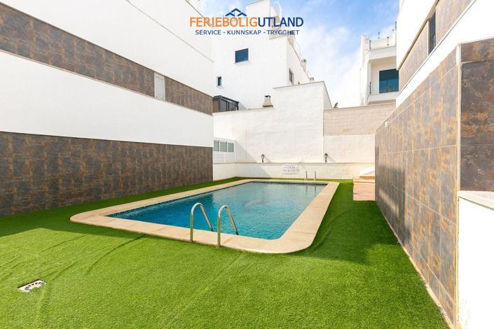 Image No.2-3 Bed Townhouse for sale
