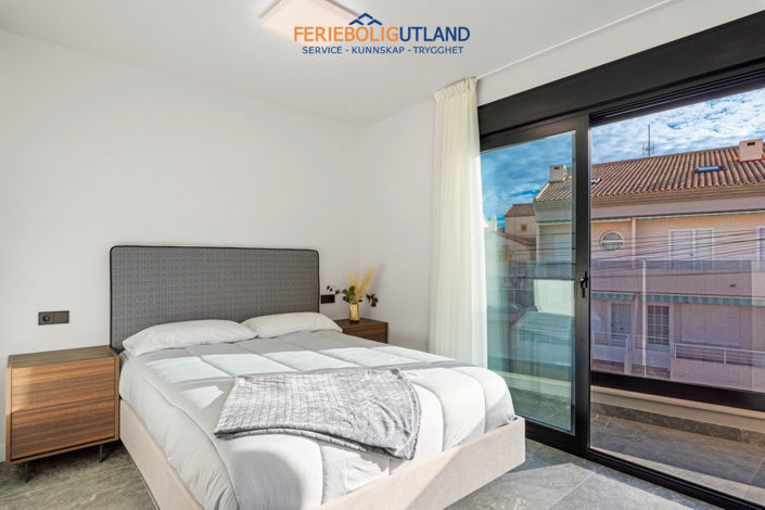 Image No.13-4 Bed Villa for sale