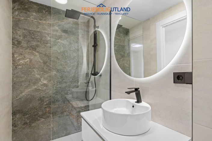 Image No.15-4 Bed Villa for sale