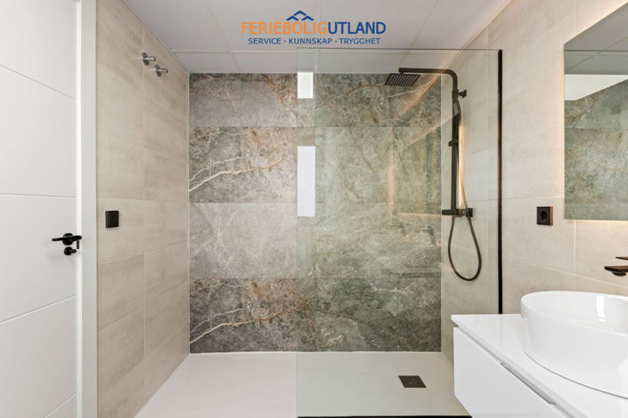 Image No.23-4 Bed Villa for sale