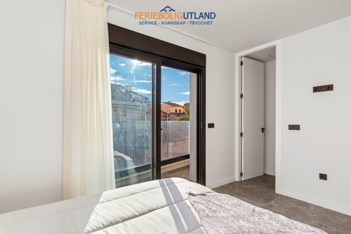 Image No.24-4 Bed Villa for sale