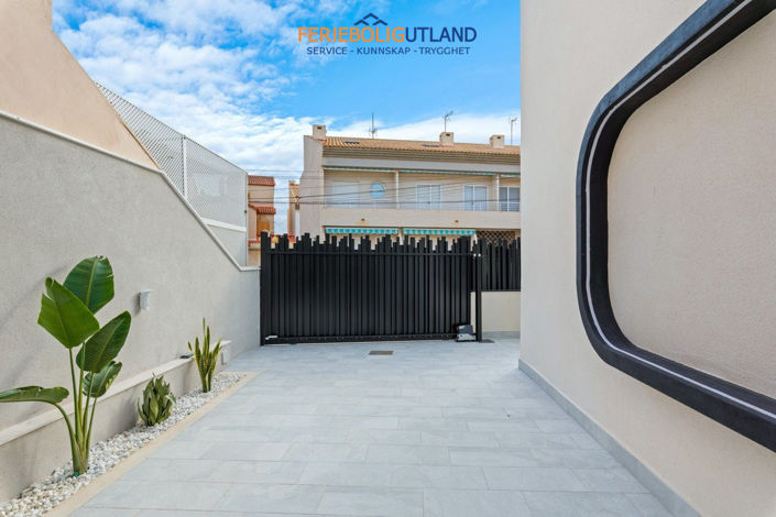 Image No.28-4 Bed Villa for sale