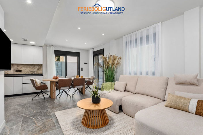 Image No.3-4 Bed Villa for sale