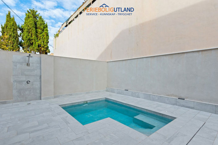 Image No.4-4 Bed Villa for sale