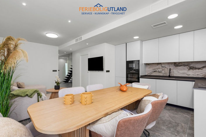 Image No.9-4 Bed Villa for sale