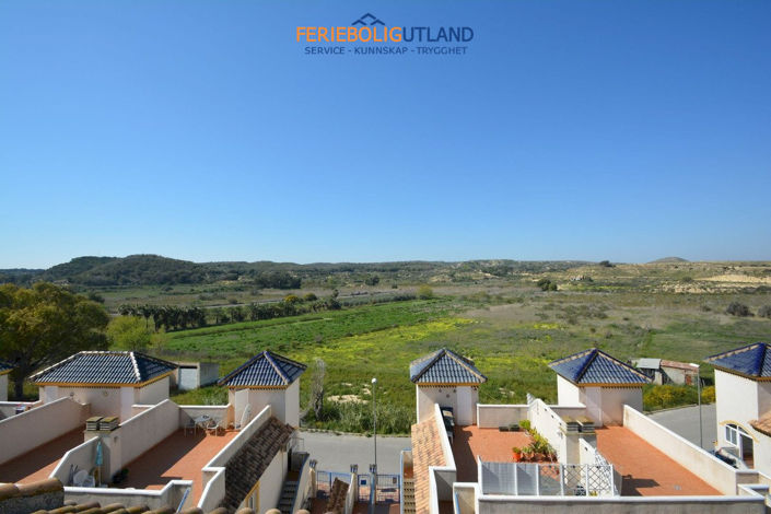 Image No.15-2 Bed Townhouse for sale