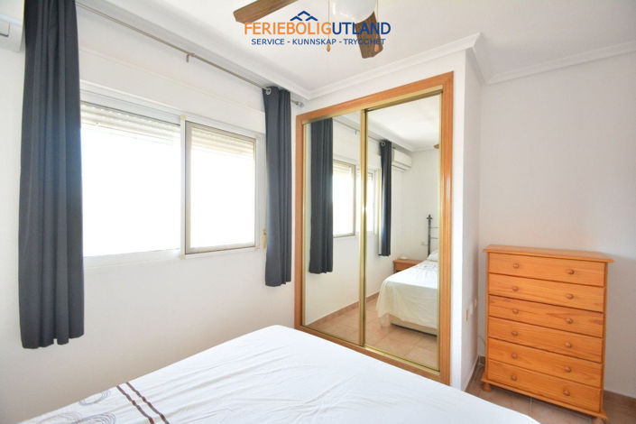 Image No.23-2 Bed Townhouse for sale