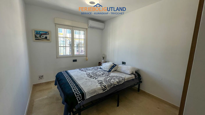 Image No.25-3 Bed Townhouse for sale