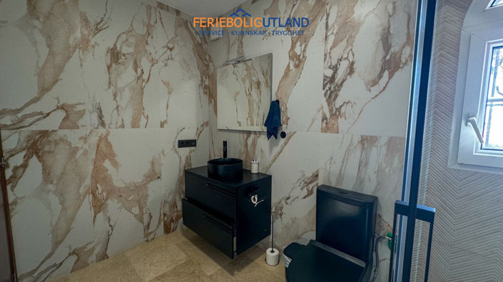 Image No.27-3 Bed Townhouse for sale