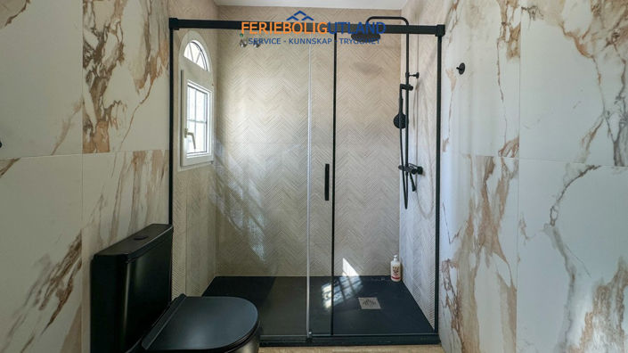 Image No.28-3 Bed Townhouse for sale