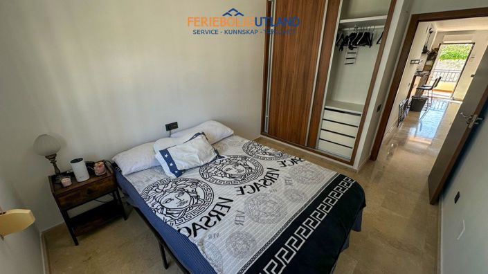 Image No.30-3 Bed Townhouse for sale