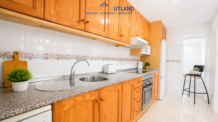 Image No.14-4 Bed Townhouse for sale