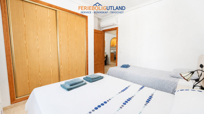 Image No.19-4 Bed Townhouse for sale
