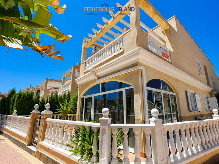 Image No.2-4 Bed Townhouse for sale