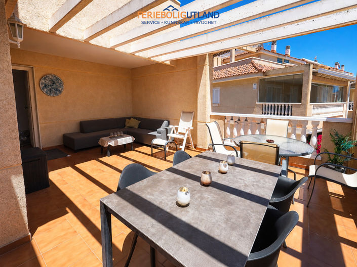 Image No.30-4 Bed Townhouse for sale