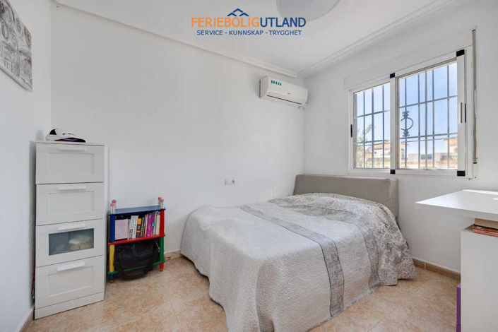 Image No.8-3 Bed Townhouse for sale