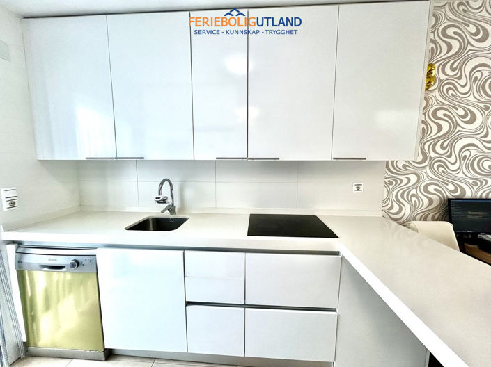 Image No.10-3 Bed Townhouse for sale