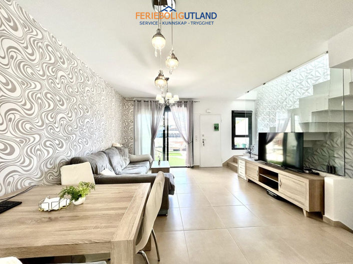 Image No.11-3 Bed Townhouse for sale