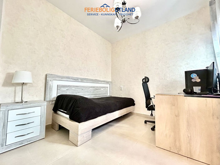 Image No.12-3 Bed Townhouse for sale