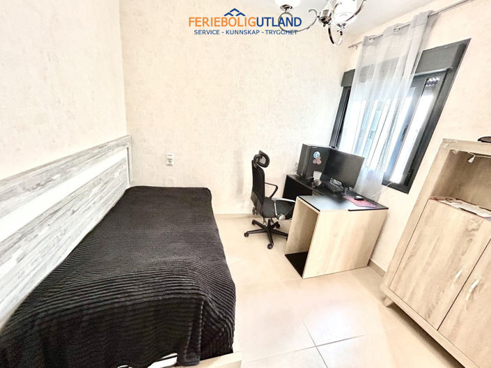 Image No.13-3 Bed Townhouse for sale