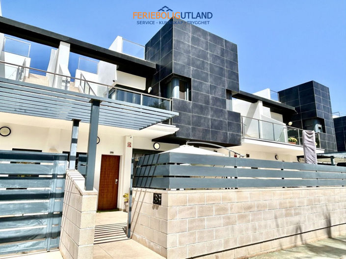 Image No.2-3 Bed Townhouse for sale