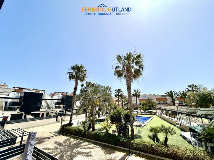 Image No.21-3 Bed Townhouse for sale