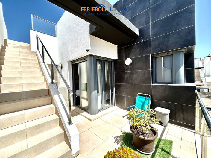 Image No.22-3 Bed Townhouse for sale