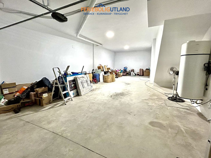 Image No.34-3 Bed Townhouse for sale