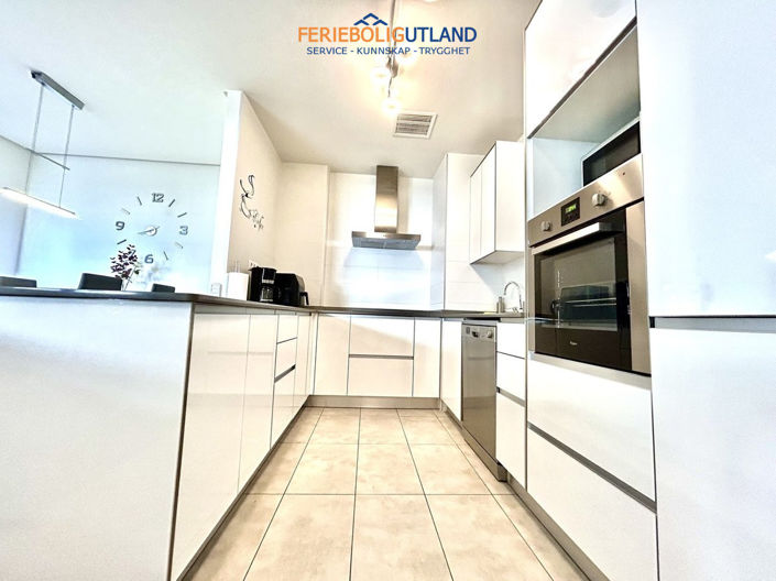 Image No.8-2 Bed Apartment for sale