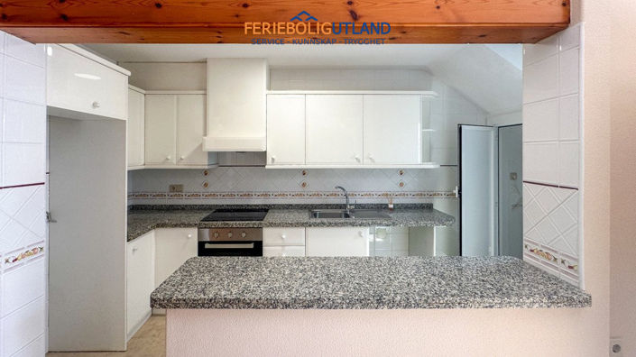 Image No.10-2 Bed Townhouse for sale