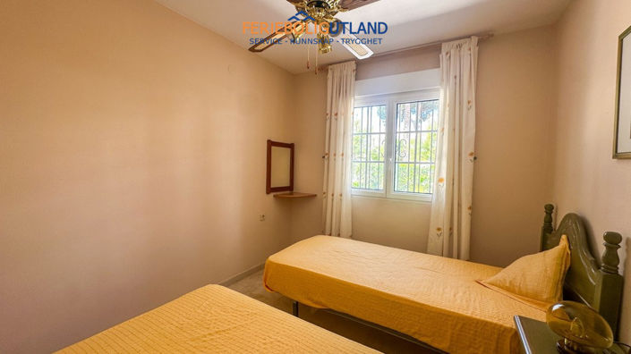 Image No.18-2 Bed Townhouse for sale