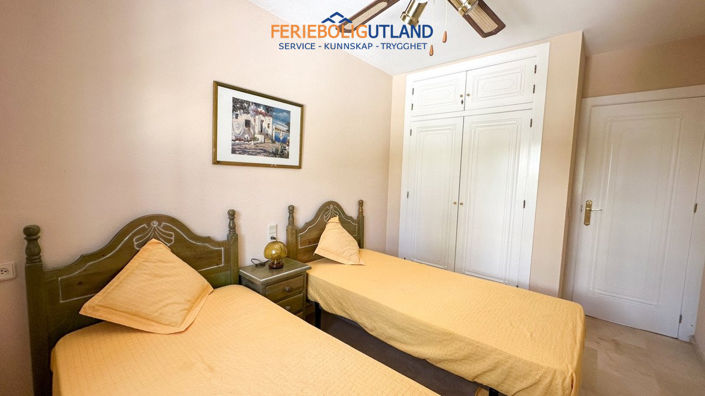 Image No.20-2 Bed Townhouse for sale