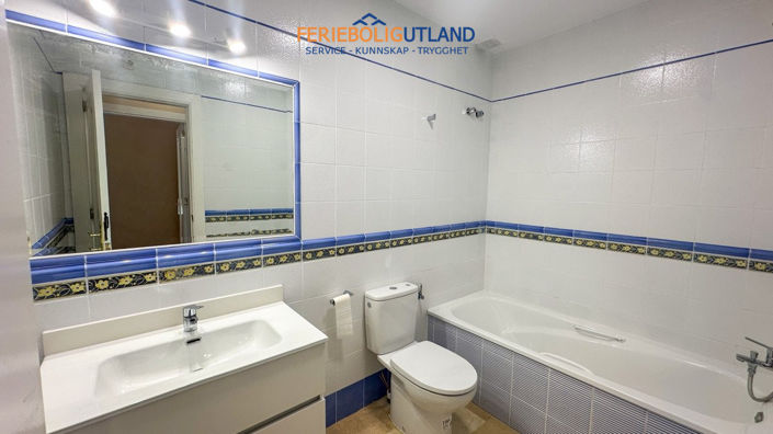 Image No.21-2 Bed Townhouse for sale