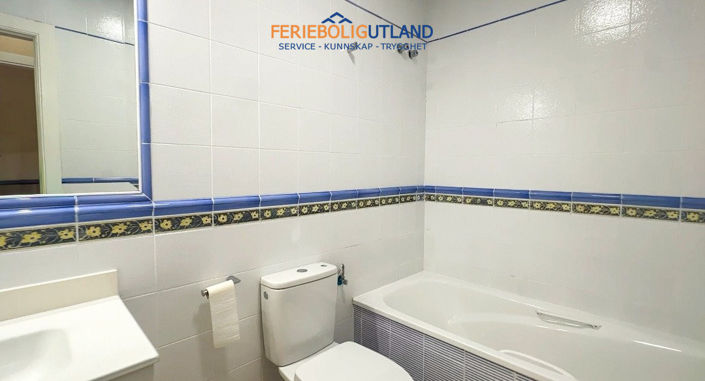 Image No.23-2 Bed Townhouse for sale